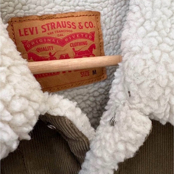 Levi's Corduroy Tan Sherpa-Collar Jacket Size M - Picture 2 of 3